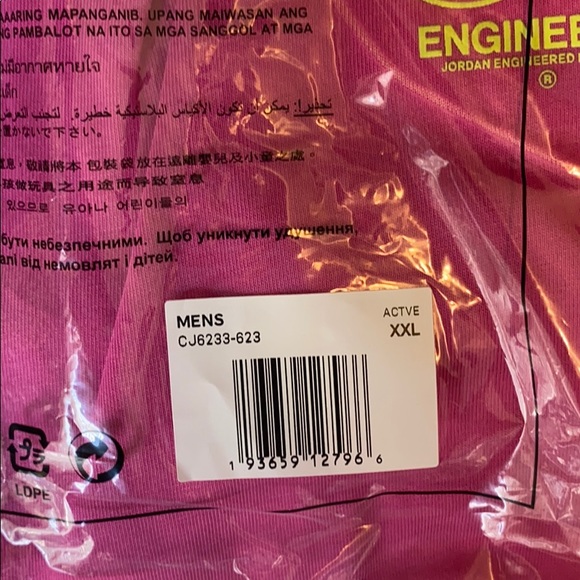 Nike Jordan Engineered 23 Crew Tee Active Fuchsia - Picture 8 of 8